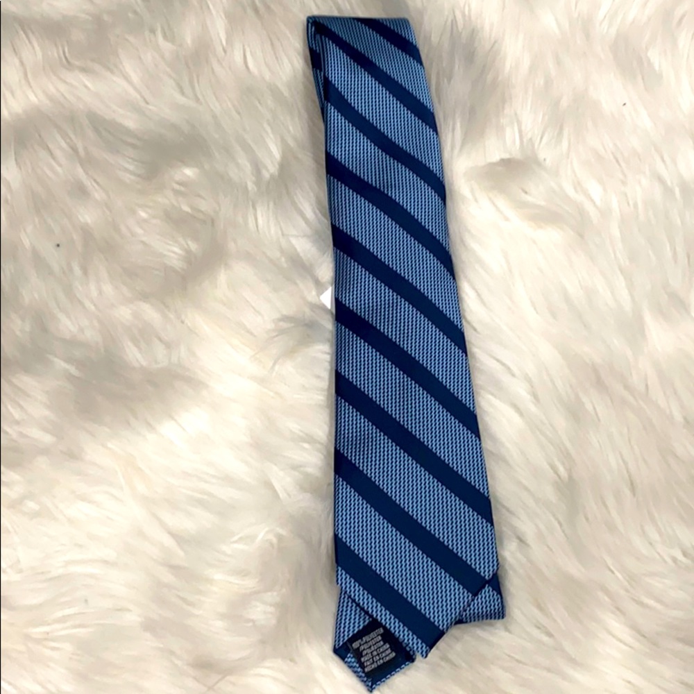 Men bow tie